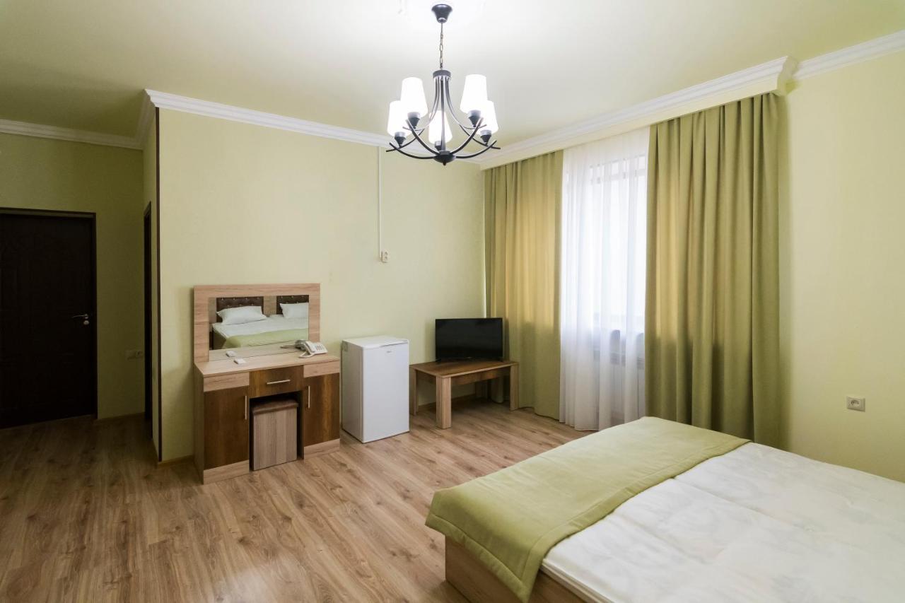 Afa Hotel & Guest House Yerevan Exterior foto