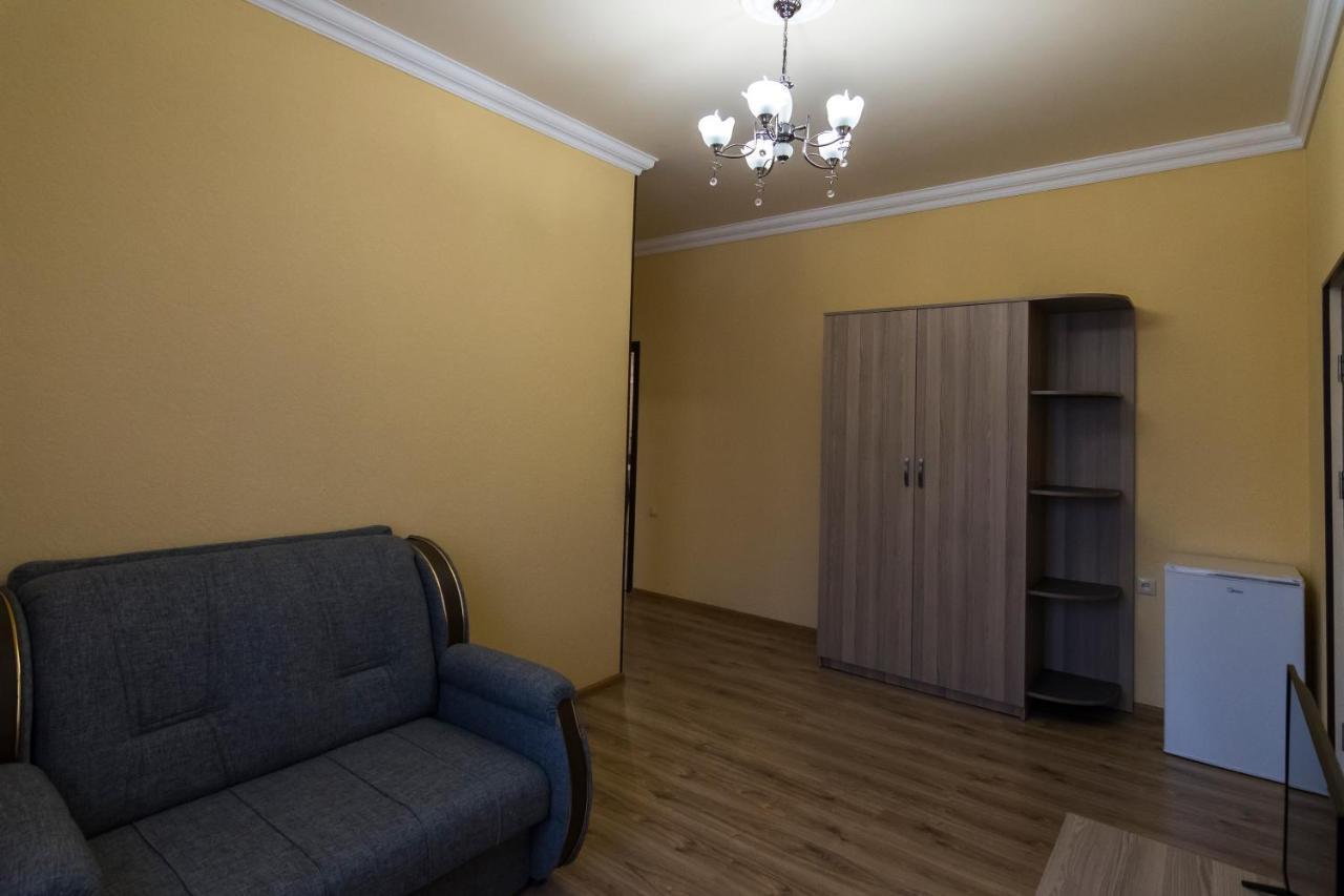 Afa Hotel & Guest House Yerevan Exterior foto