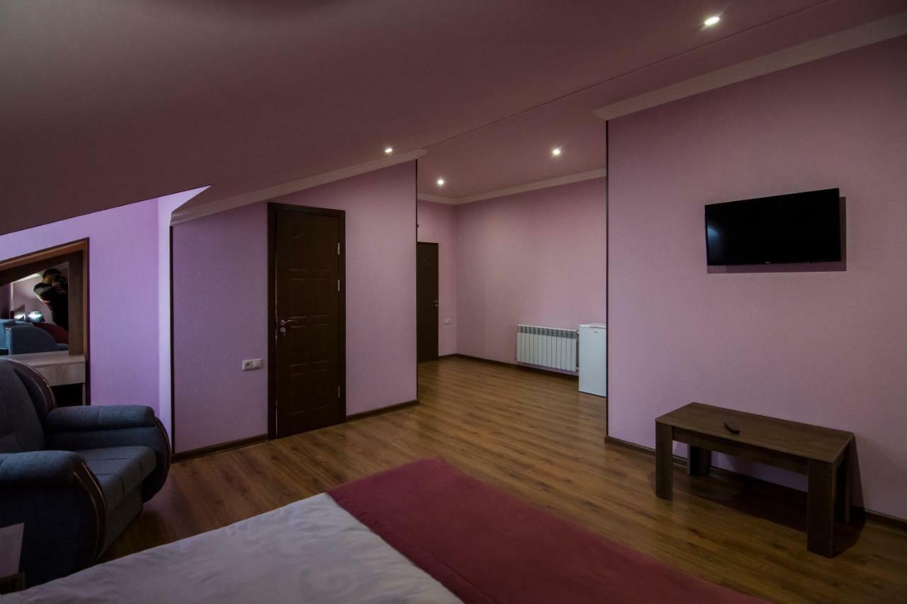 Afa Hotel & Guest House Yerevan Exterior foto